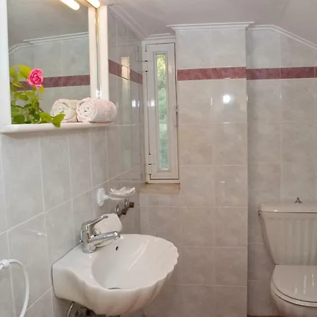Modern Flat Overlooking The Gulf 300m To The Beach * Verga Kalamata