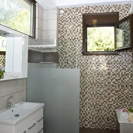 Διαμέρισμα Modern Flat Overlooking The Gulf 300m To The Beach