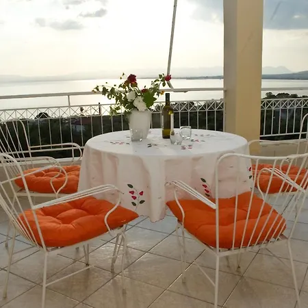Διαμέρισμα Modern Flat Overlooking The Gulf 300m To The Beach