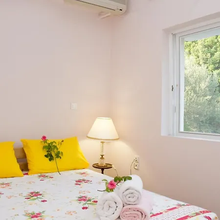 Apartamento Modern Flat Overlooking The Gulf 300m To The Beach Verga Kalamata