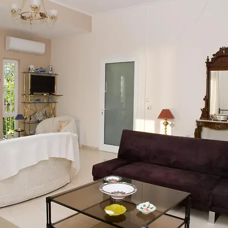 Modern Flat Overlooking The Gulf 300m To The Beach * Βέργα Καλαμάτας